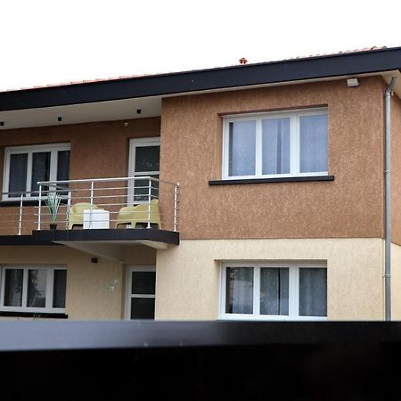 Villa Machlo Agen Exterior photo